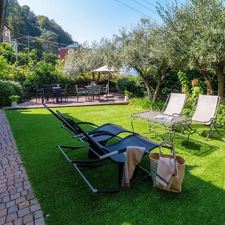 Lumina - Secluded Garden Retreat - View * Torno