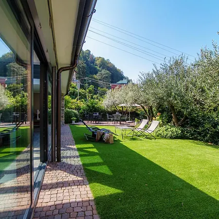 Lumina - Secluded Garden Retreat - View * Torno