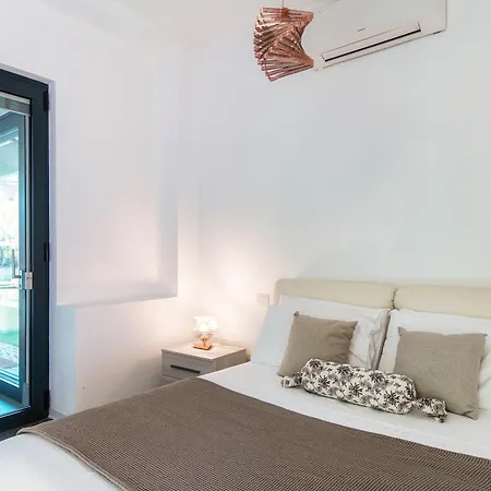 Lumina - Secluded Garden Retreat - View