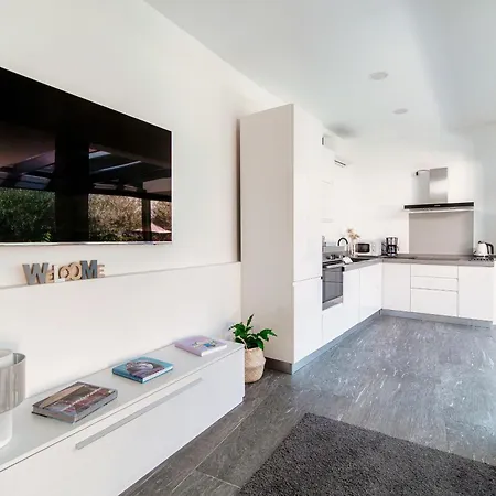 Lumina - Secluded Garden Retreat - View *