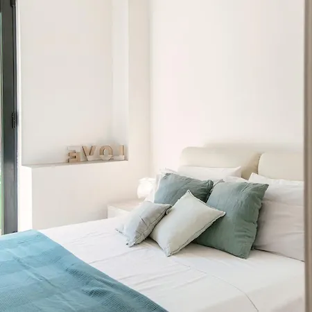 빌라 Lumina - Secluded Garden Retreat - View 토르노