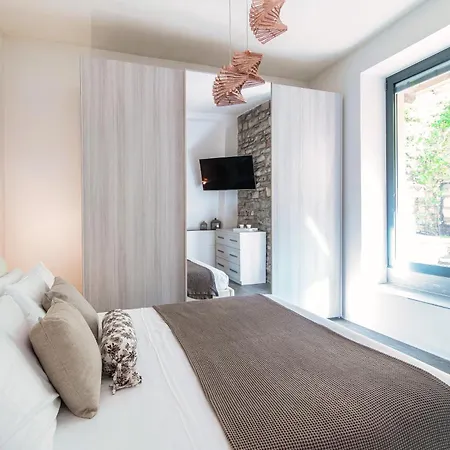 빌라 Lumina - Secluded Garden Retreat - View *