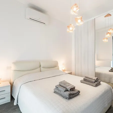 Lumina - Secluded Garden Retreat - View Villa *