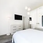 Lumina - Secluded Garden Retreat - View Torno
