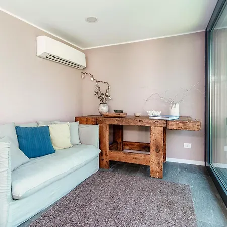 Lumina - Secluded Garden Retreat - View Villa Torno