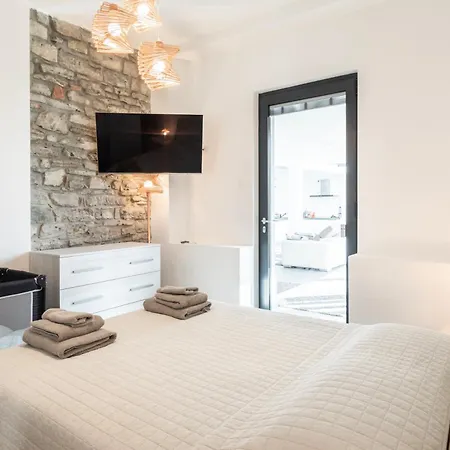 Lumina - Secluded Garden Retreat - View Villa Torno