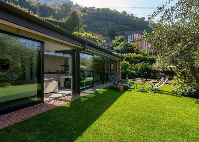 Lumina - Secluded Garden Retreat - View *