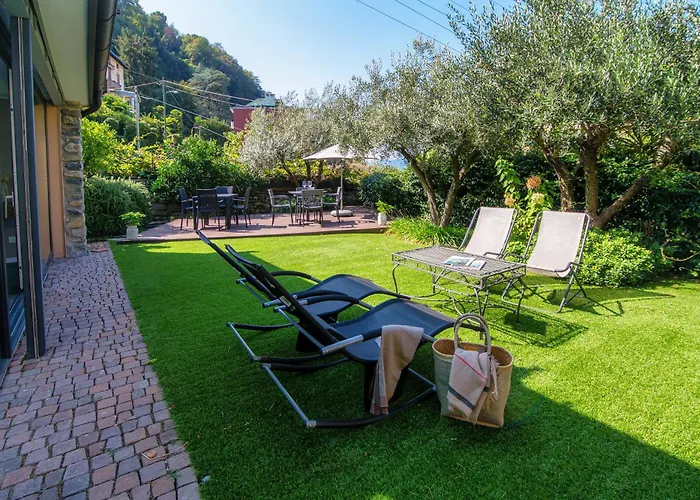 Lumina - Secluded Garden Retreat - View * Torno