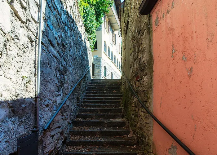 Villa Lumina - Secluded Garden Retreat - View *