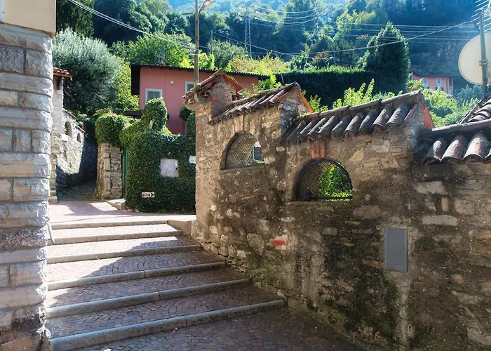 Lumina - Secluded Garden Retreat - View Villa Torno