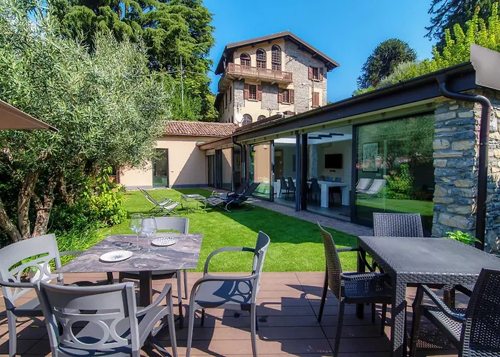 Lumina - Secluded Garden Retreat - View * Torno