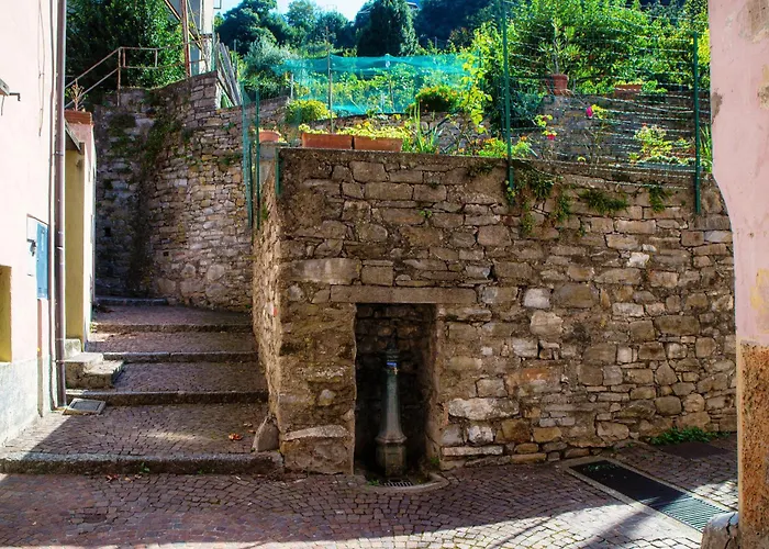 Villa Lumina - Secluded Garden Retreat - View