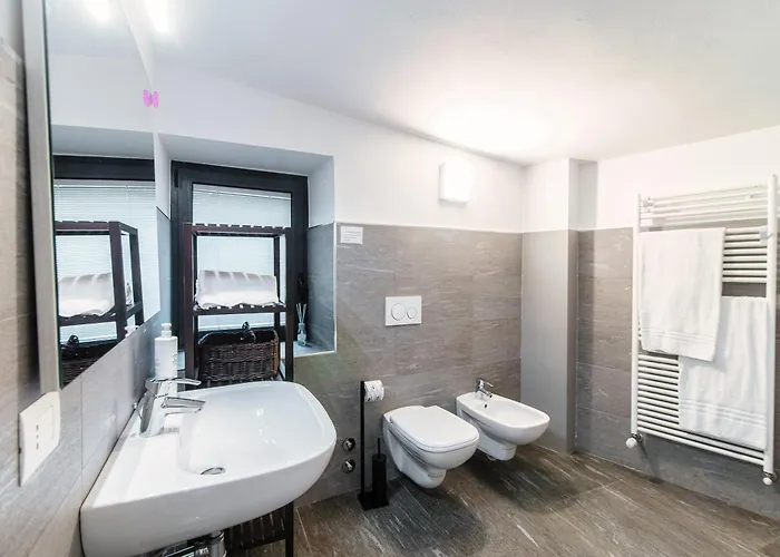 Lumina - Secluded Garden Retreat - View