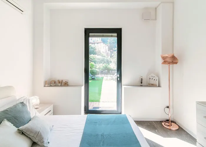 Lumina - Secluded Garden Retreat - View Villa *