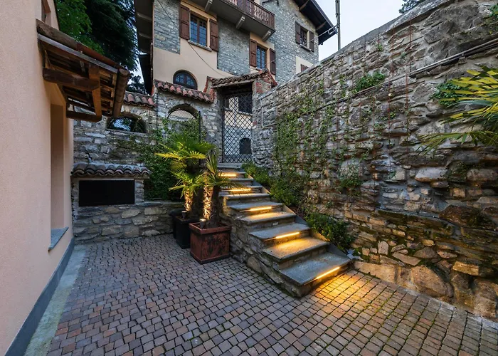 Villa Lumina - Secluded Garden Retreat - View Torno